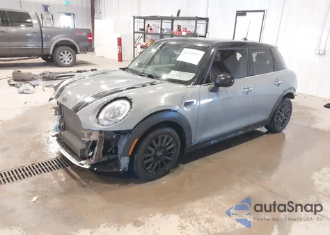 2015 Mini Hardtop Cooper z USA, uszkodzony, nr VIN WMWXS5C58FT830081